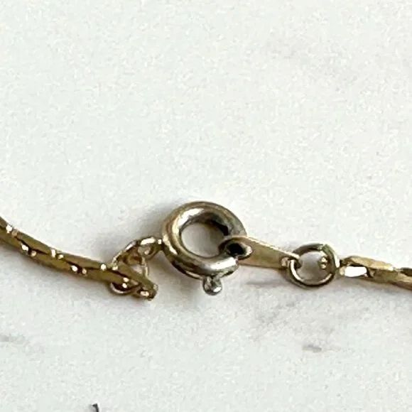 Delicate Gold Tone Chain Necklace 18" Thin Design Women's Jewelry - Picture 7 of 7